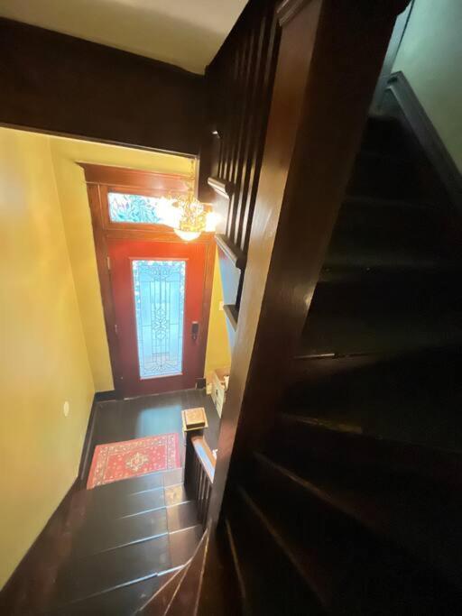 2Br 1Ba Irving Park Updated Vintage Top Unit 2-Flat Chicago Exterior photo